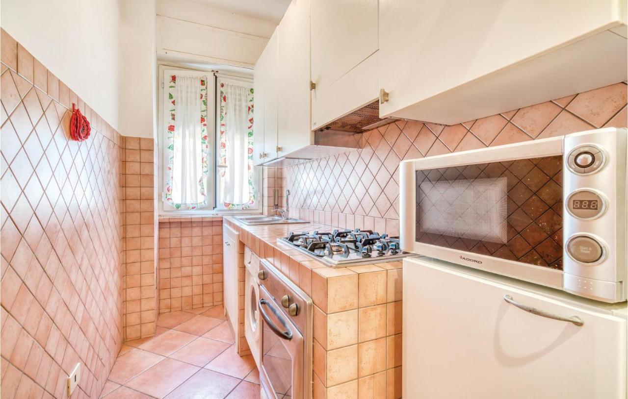 Gorgeous Apartment In Ladispoli Rm With Wifi Exterior foto