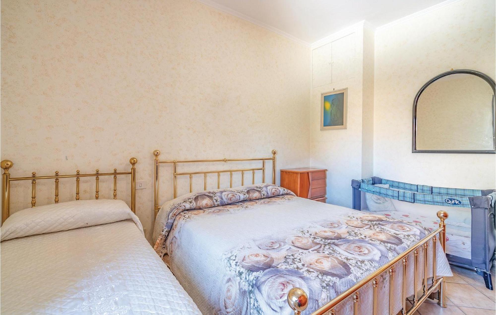 Gorgeous Apartment In Ladispoli Rm With Wifi Exterior foto